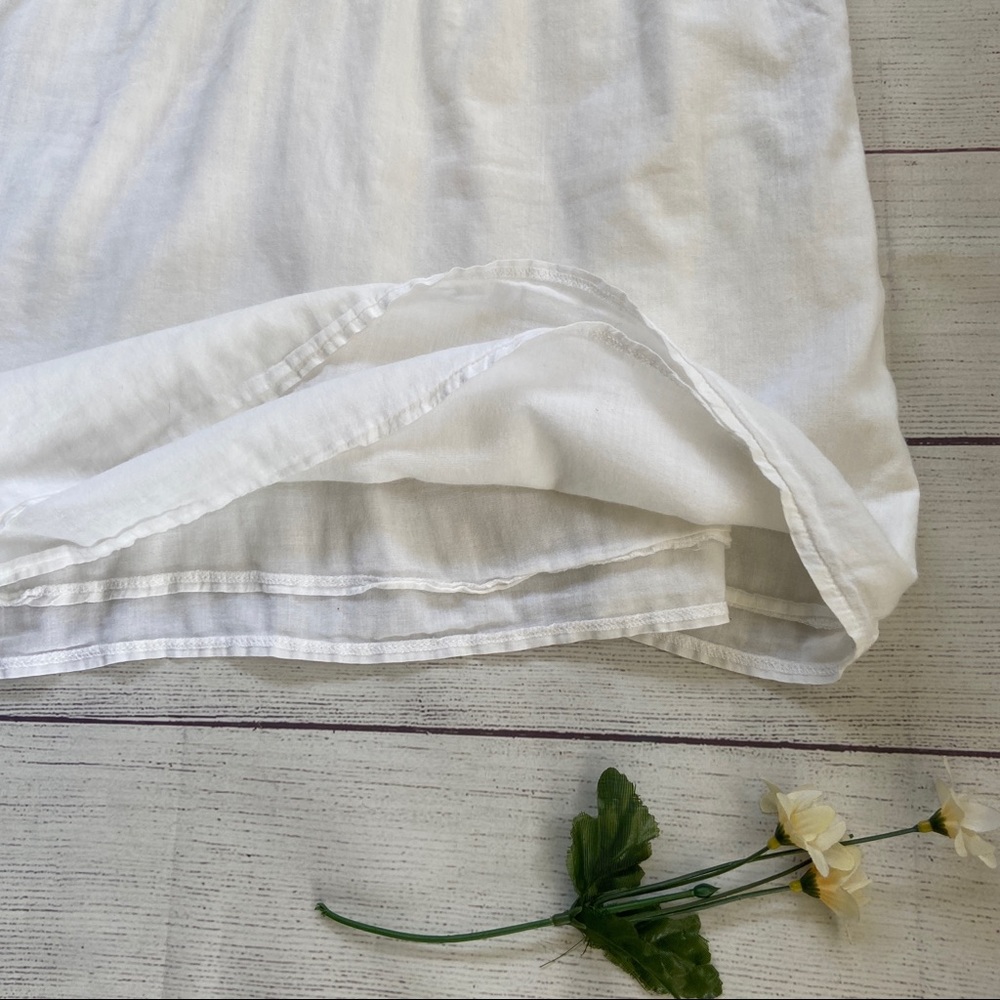 G by GUESS Sweetheart Neck Babydoll Top - Picture 11 of 12